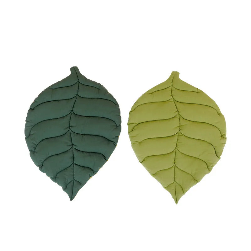 Cozy Leaf Cat Bed Mat